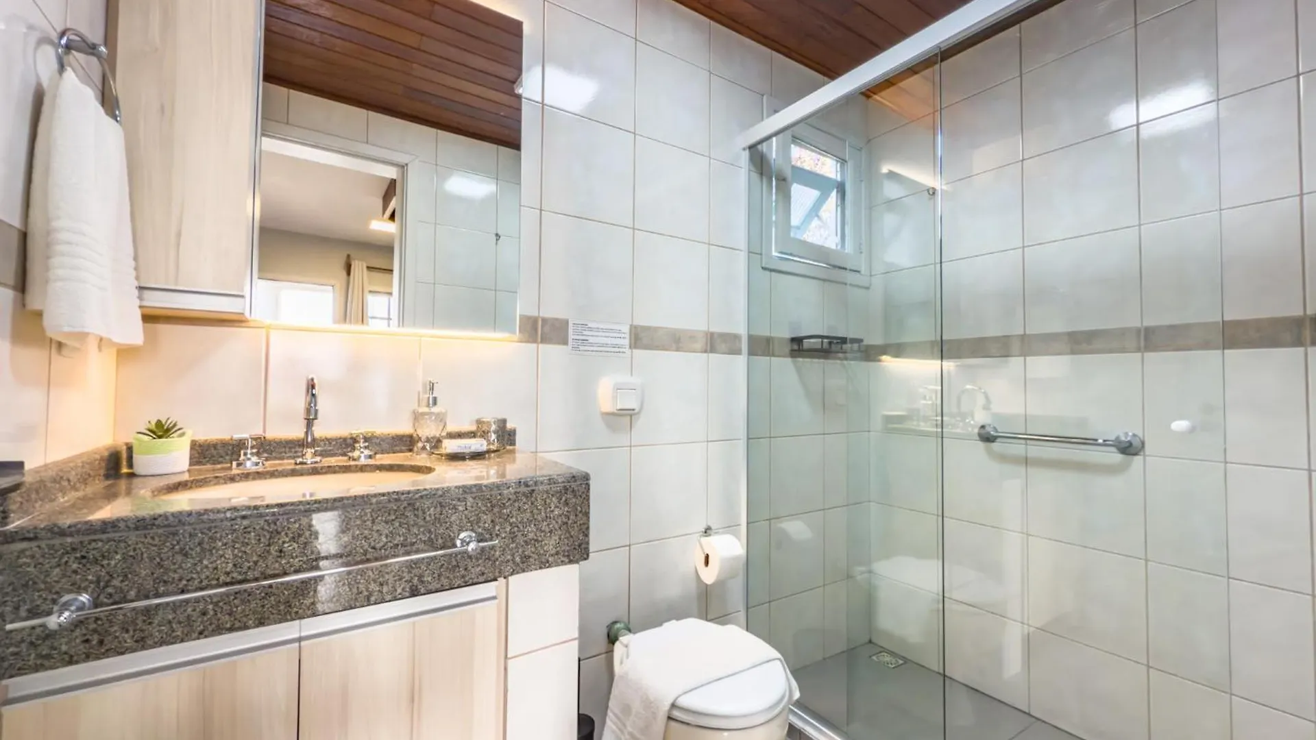 C144 Lindo Duplex No Resort Praias Brancas Florianópolis Brasil